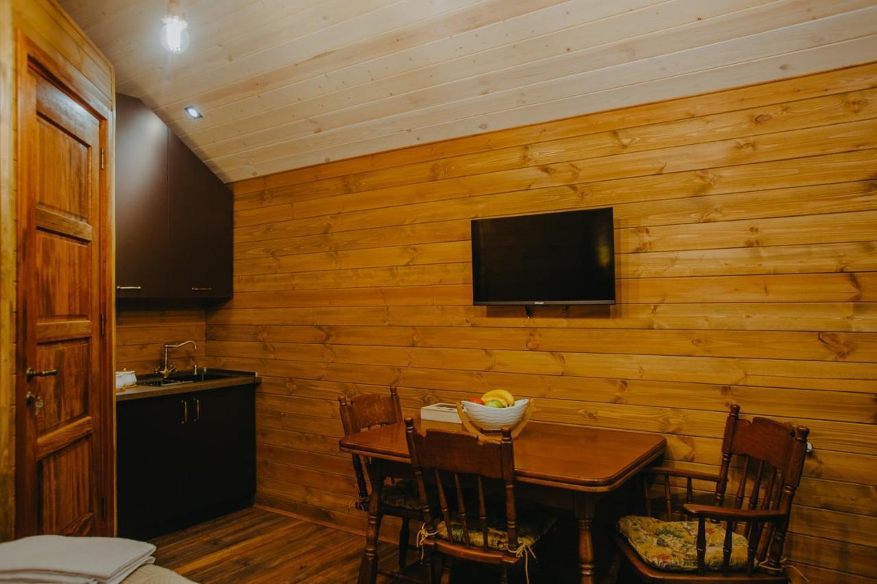 Wanderholic Hotel Telavi Exterior photo