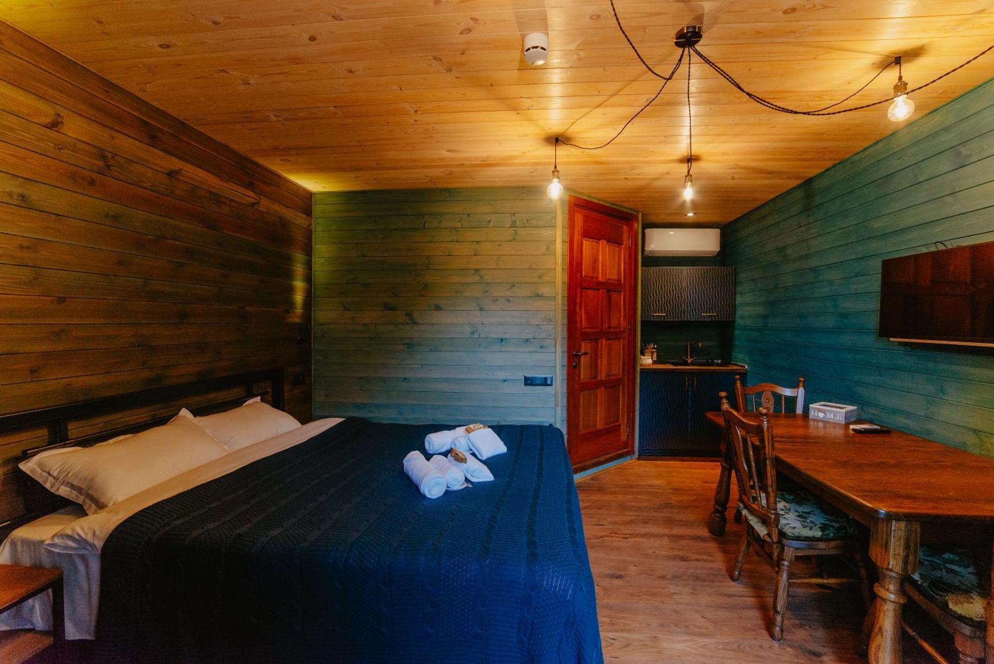 Wanderholic Hotel Telavi Exterior photo