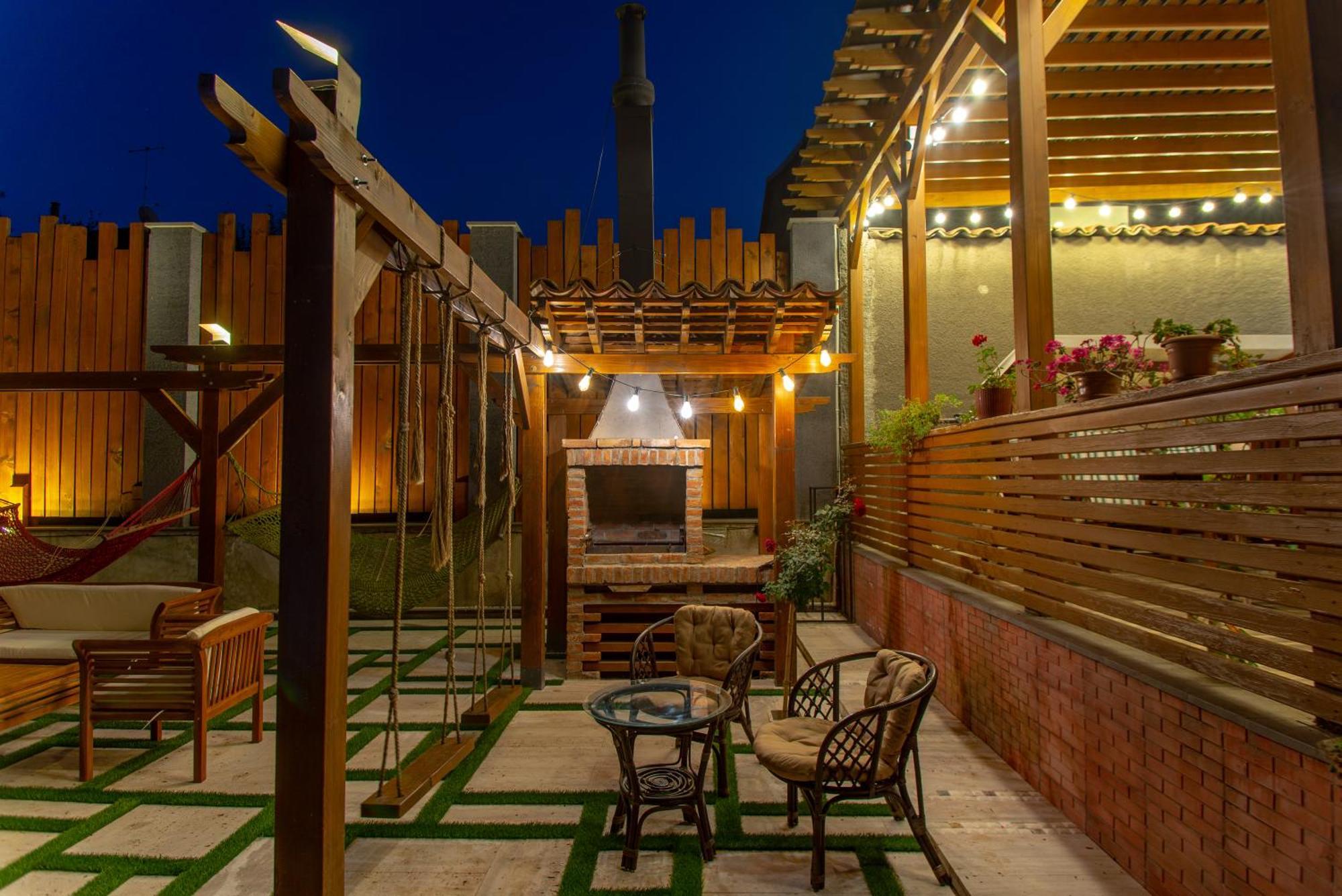 Wanderholic Hotel Telavi Exterior photo