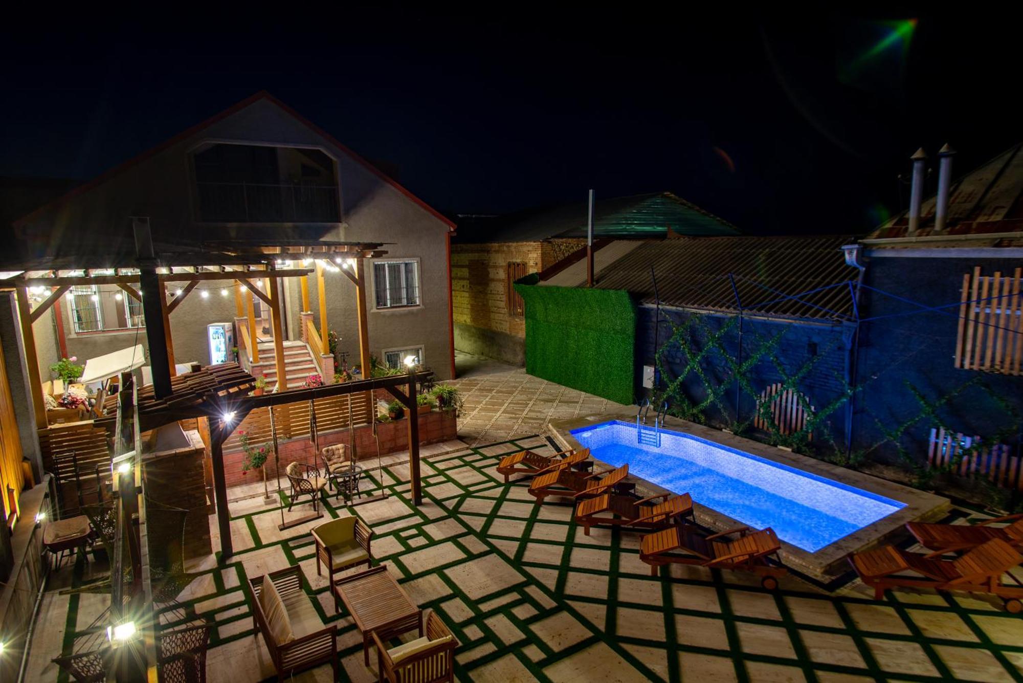 Wanderholic Hotel Telavi Exterior photo